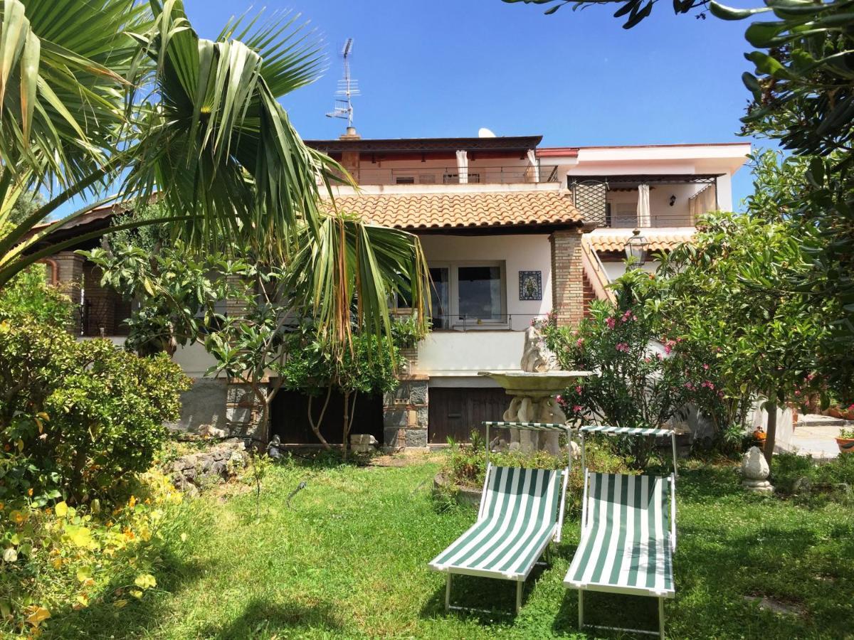 B&B Terre Di Sicilia Giardini-Naxos Exterior foto